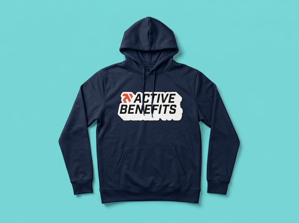 Mörkblå sporthoodie med Active Benefits-logotyp